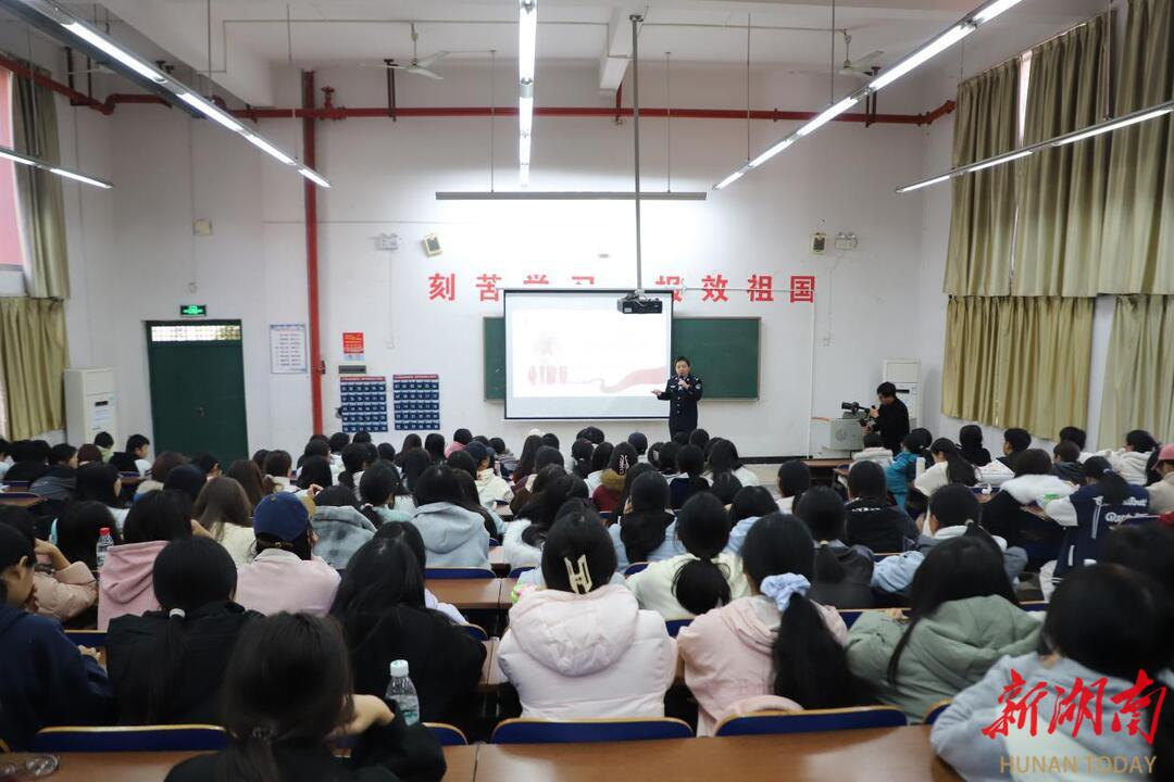 �����ഺ���ߣ�У��Э��������֯����������ȫ��